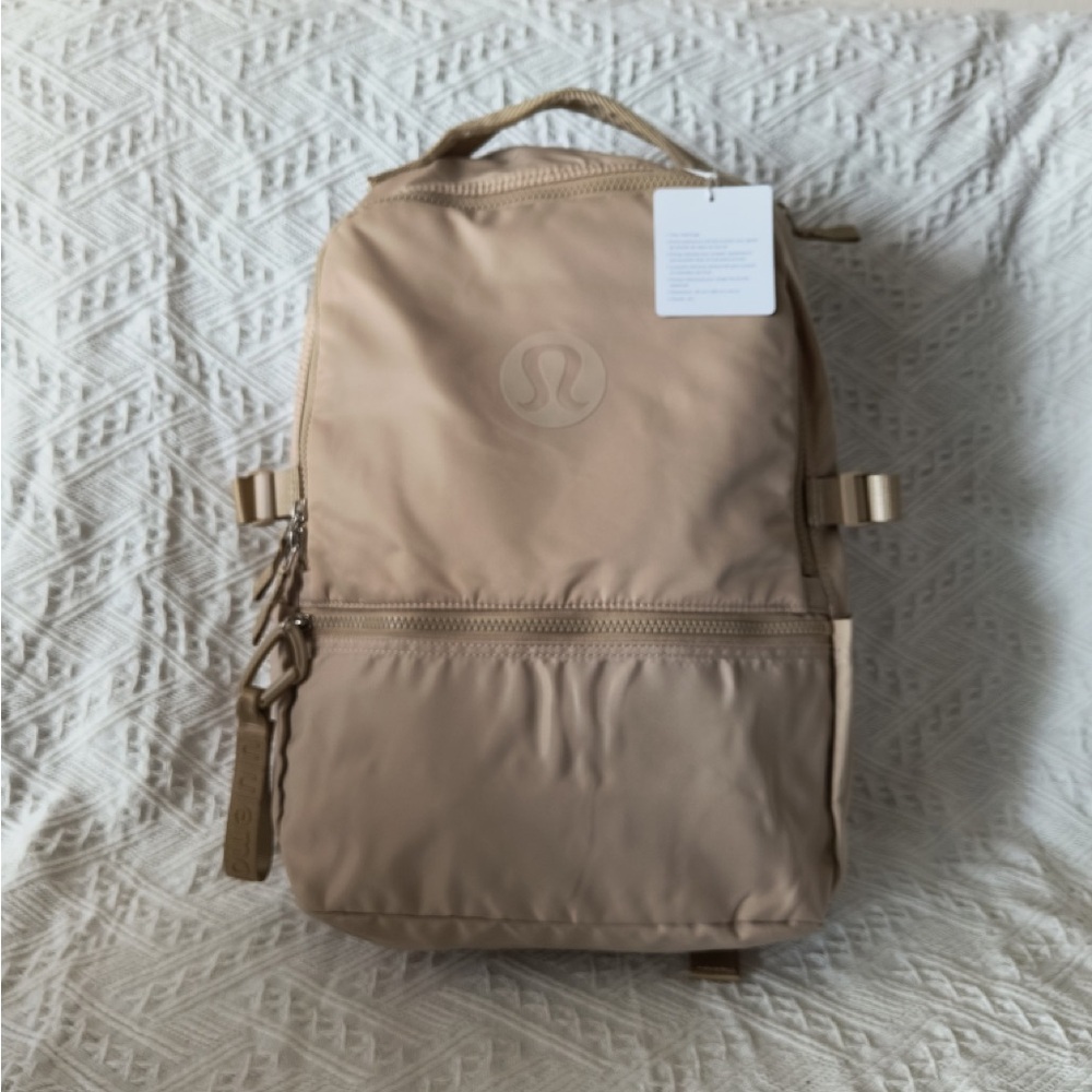 Lululemon New Crew Retro Utility Travel Backpack 22L Trending Artifact Raw Linen
